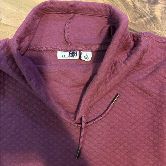 Burgundy/ Pink L.L.Bean sweatshirt size large - Picture 2 of 3